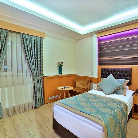 Hotel Resitpasa 3*